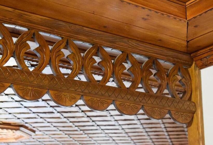 جناح مزود بجاكوزى, Aqueduct Inn