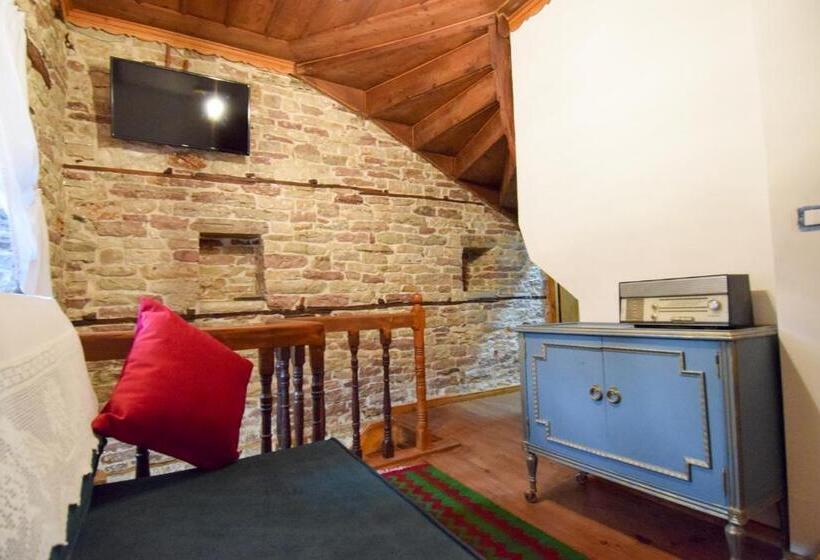 주니어 스위트, Aqueduct Inn