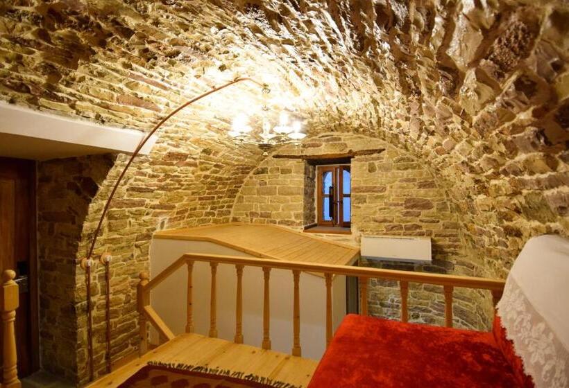 패밀리 스위트, Aqueduct Inn
