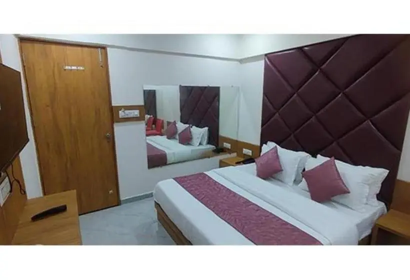デラックスルーム, Fabhotel Crystal I   Gandhinagar