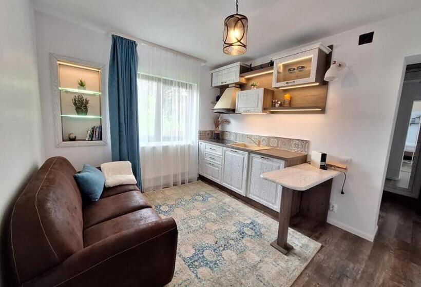 패밀리 스위트, Jazz House