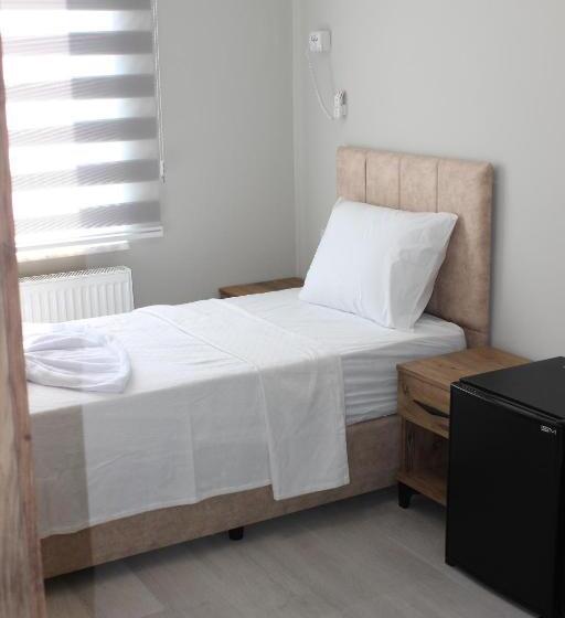 标准单人间, Polem Otel