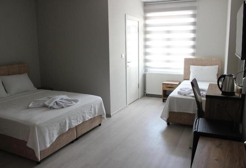 غرفة قياسية ثلاثية, Polem Otel