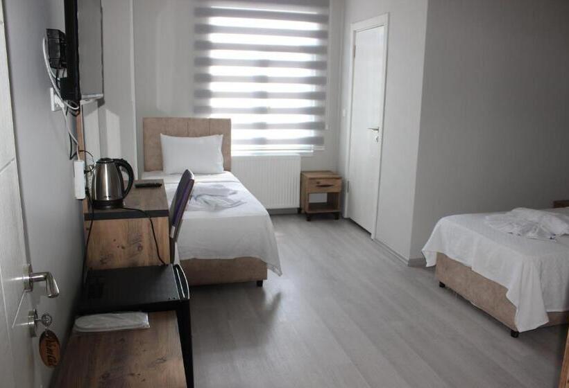 غرفة قياسية ثلاثية, Polem Otel