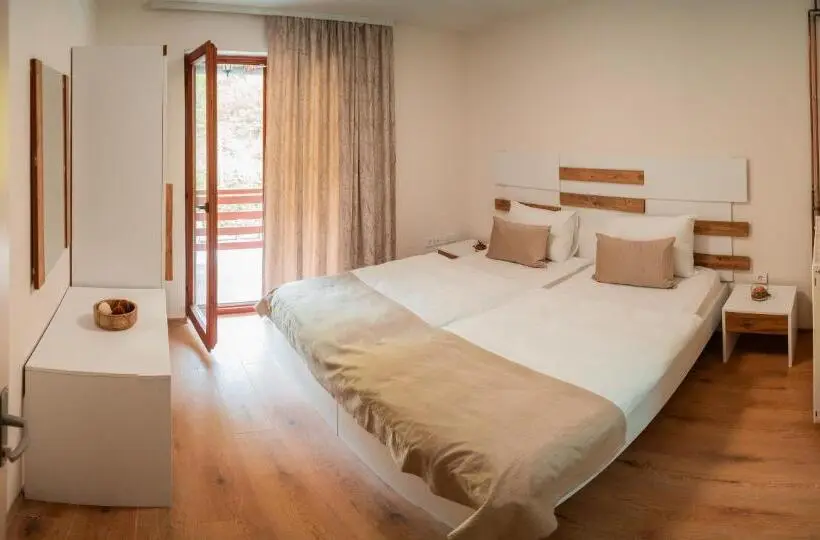 اتاق استاندارد با چشمانداز کوهستان, Ramallah Resort