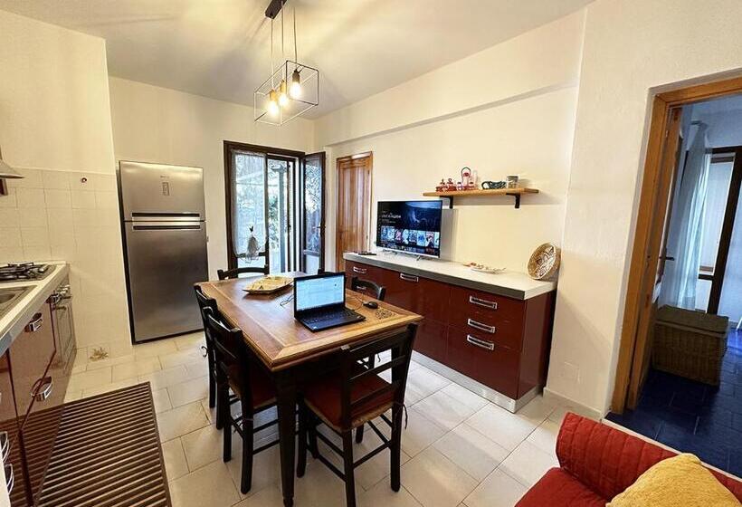 2침실 아파트 정원 전망, Appartamento A Sottotorre, Calasetta C300