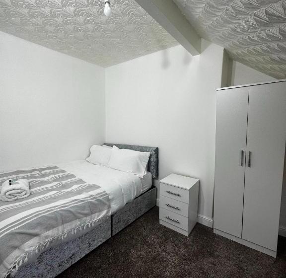 Номер Стандарт Совместная Ванная, Le Crescent Rooms, Room Stays