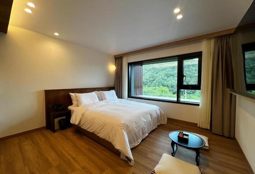 디럭스 룸, Ganwoljae