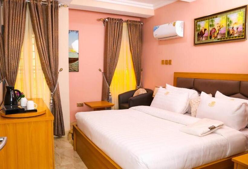 اتاق سوپریور, Madaki Executives Suites