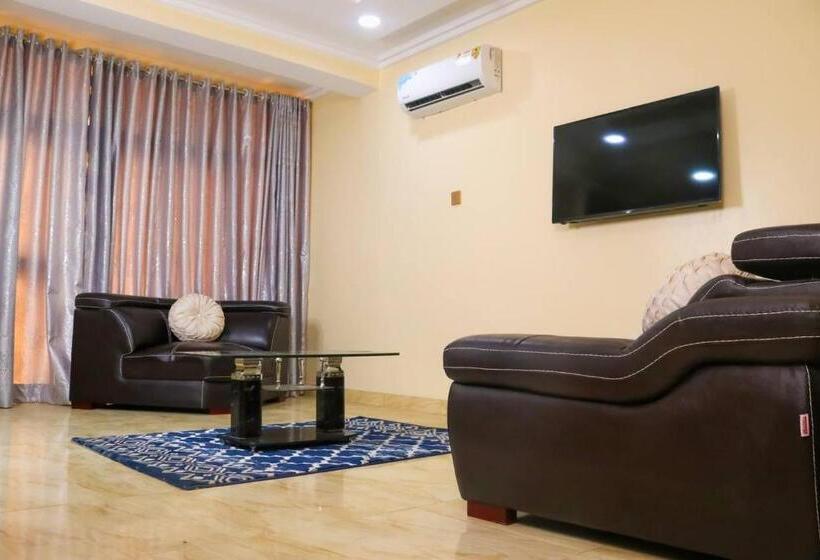 سوئیت با بالکن, Madaki Executives Suites