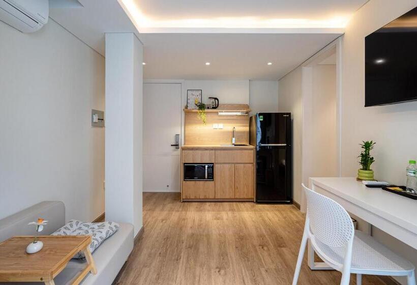 سوییت جونیور, Vista   Phu My Hung