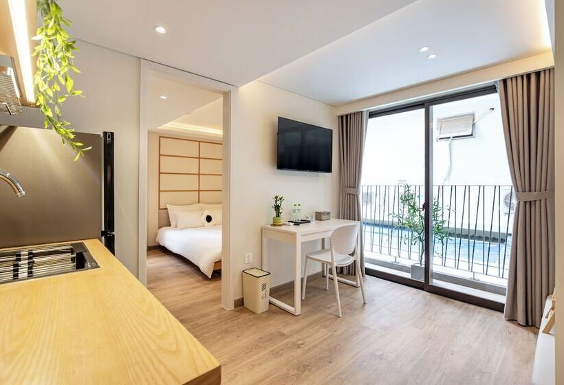 سوئیت جونیور با چشم‌انداز باغ, Vista   Phu My Hung