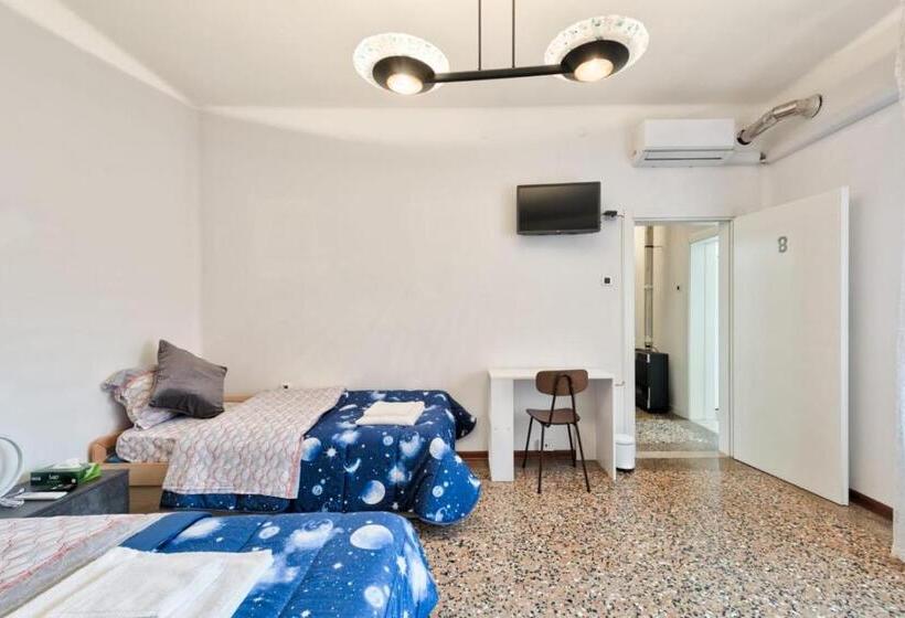 اتاق لوکس سه تخته, City Living Guest House Venice
