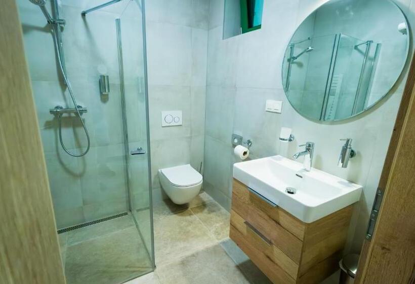 テラス付きスタンダードルーム, Púšť Rekreačné Stredisko