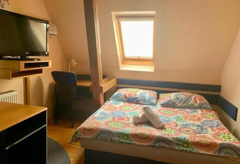 スタンダードルーム, Púšť Rekreačné Stredisko