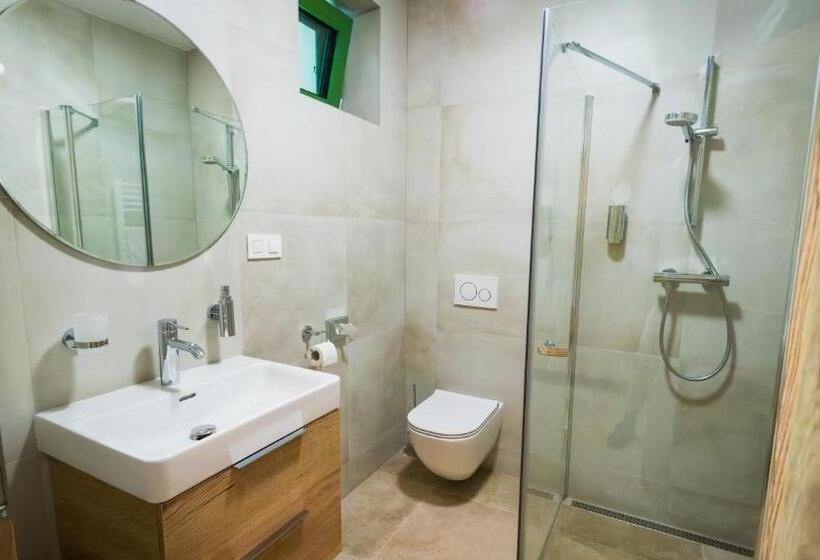 テラス付き１ベッドルームアパートメント, Púšť Rekreačné Stredisko