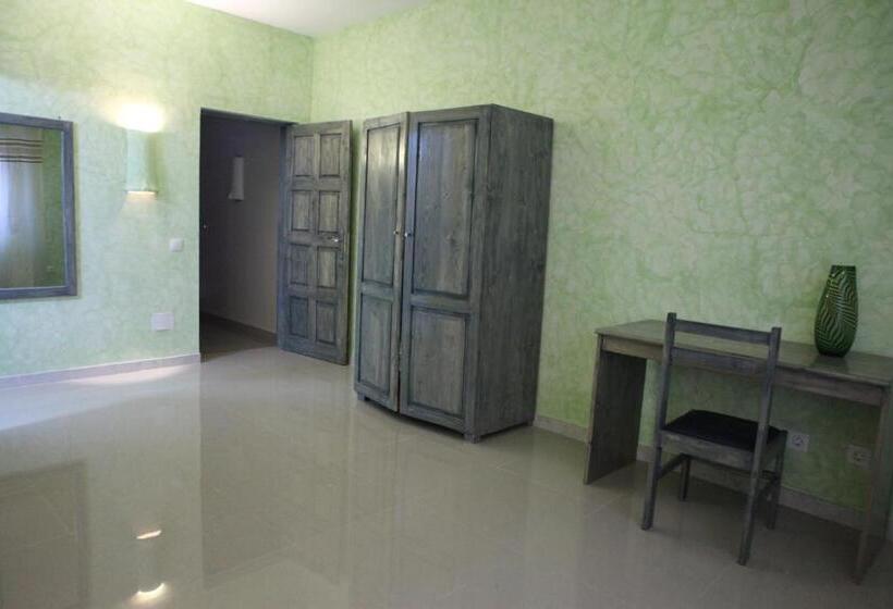 اتاق استاندارد چهار تخته, Vivenda Viviani