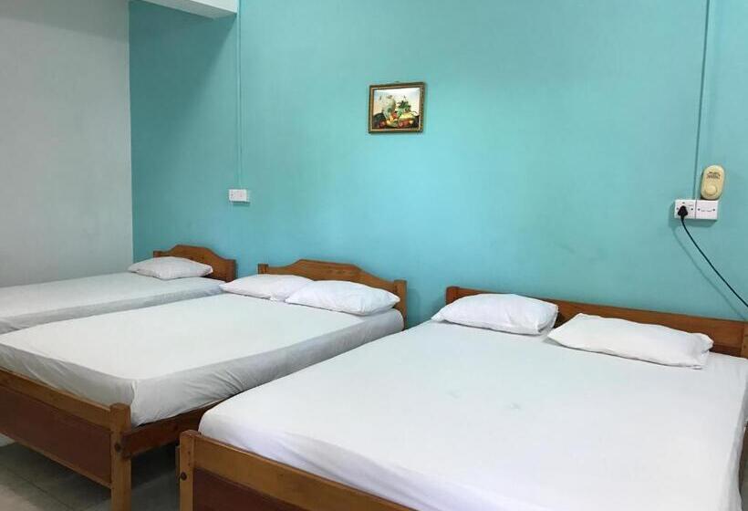 Семейный Номер, Gnaanams Hotel And Restaurant
