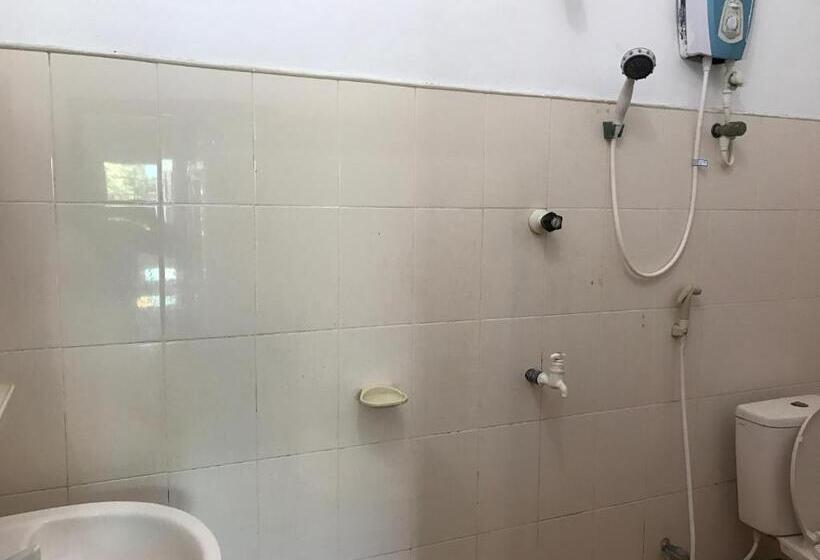 家庭间, Gnaanams Hotel And Restaurant