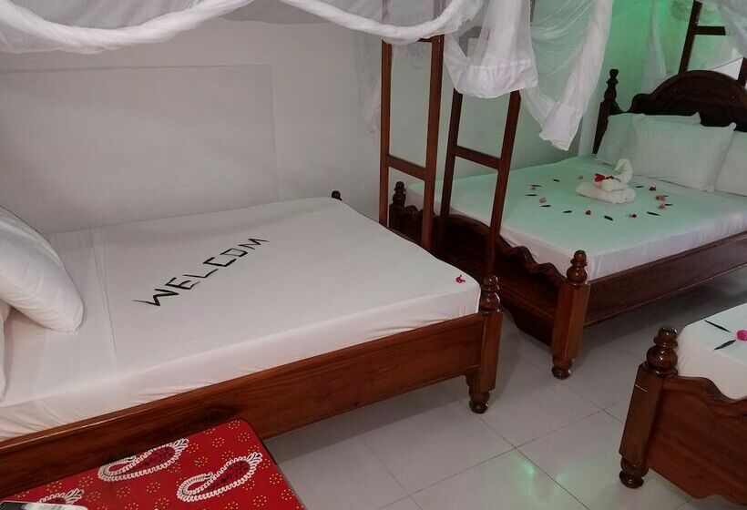اتاق استاندارد سه نفره, Baraka Beach Bungalows