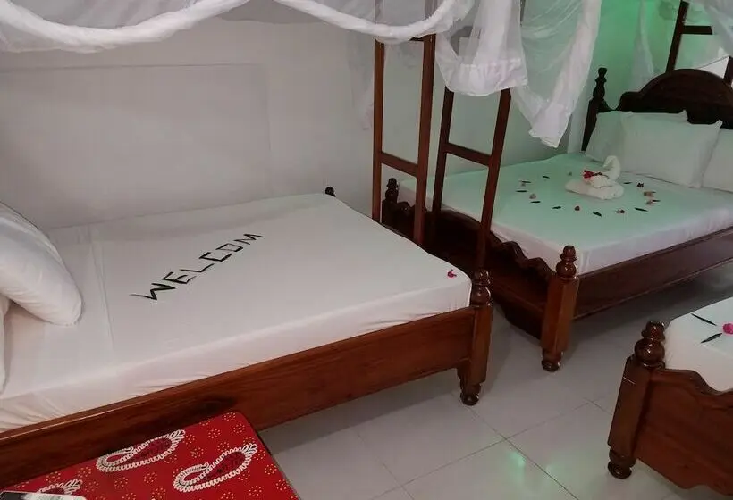 اتاق استاندارد سه نفره, Baraka Beach Bungalows