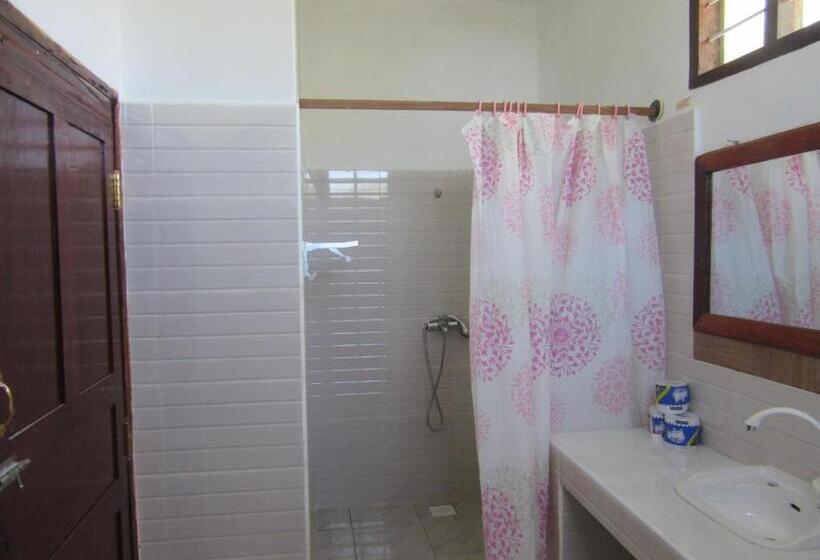 デラックスルーム, Baraka Beach Bungalows