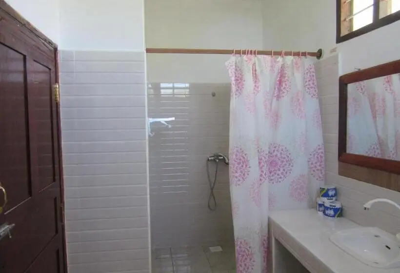 اتاق لوکس, Baraka Beach Bungalows
