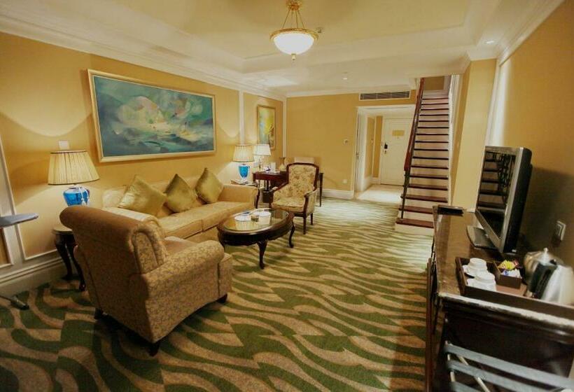 Номер Superior Кровать Кинг, Crowne Plaza Ocean Spring Resort, An Ihg