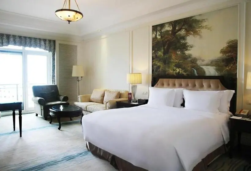 Deluxe-huone King-vuode, Crowne Plaza Ocean Spring Resort, An Ihg