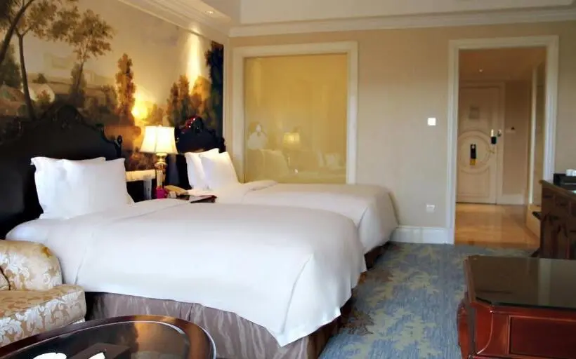 Club-huone, Crowne Plaza Ocean Spring Resort, An Ihg
