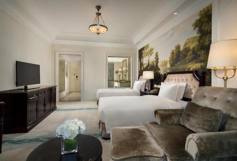 Номер Клуб, Crowne Plaza Ocean Spring Resort, An Ihg