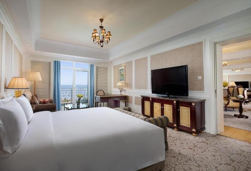 Suite Deluxe, Crowne Plaza Ocean Spring Resort, An Ihg