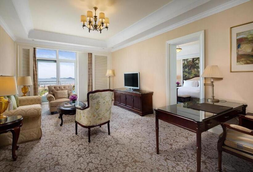 Люкс Повышенной Комфортности, Crowne Plaza Ocean Spring Resort, An Ihg