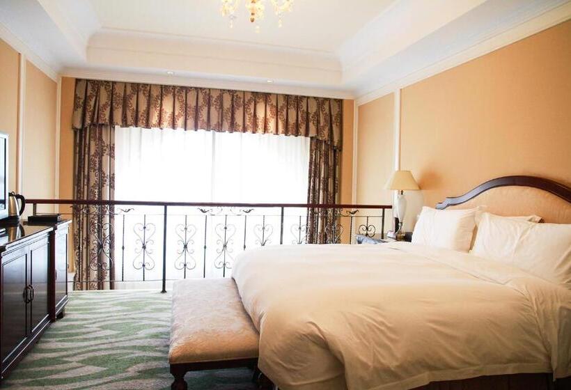 Suite, Crowne Plaza Ocean Spring Resort, An Ihg