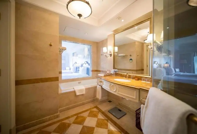 Club-huone, Crowne Plaza Ocean Spring Resort, An Ihg