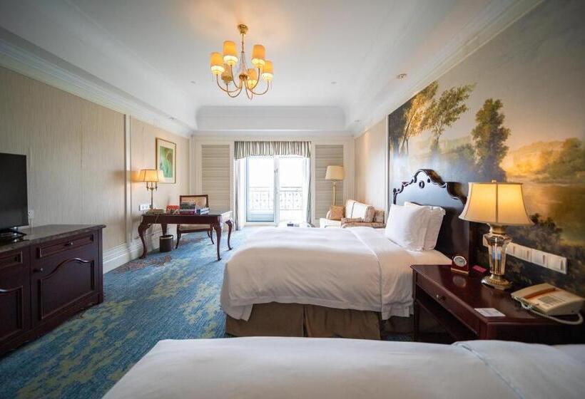 Pokój Club, Crowne Plaza Ocean Spring Resort, An Ihg