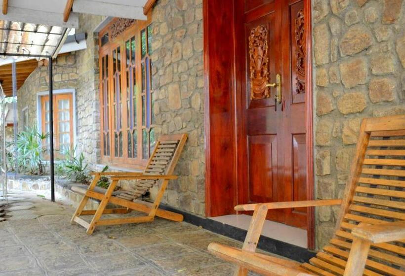 بنجلو ديلوكس, Green Valley Holiday Resort