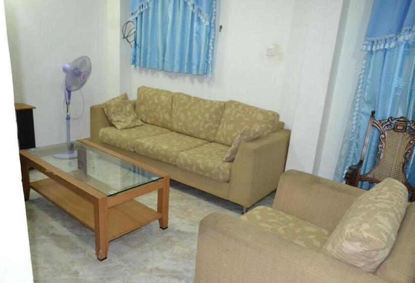 بنجلو قياسى, Green Valley Holiday Resort