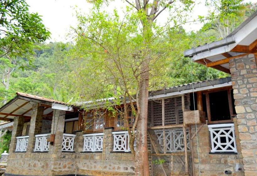 بنجلو ديلوكس, Green Valley Holiday Resort