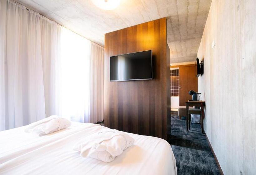 スイート, Johan Spa