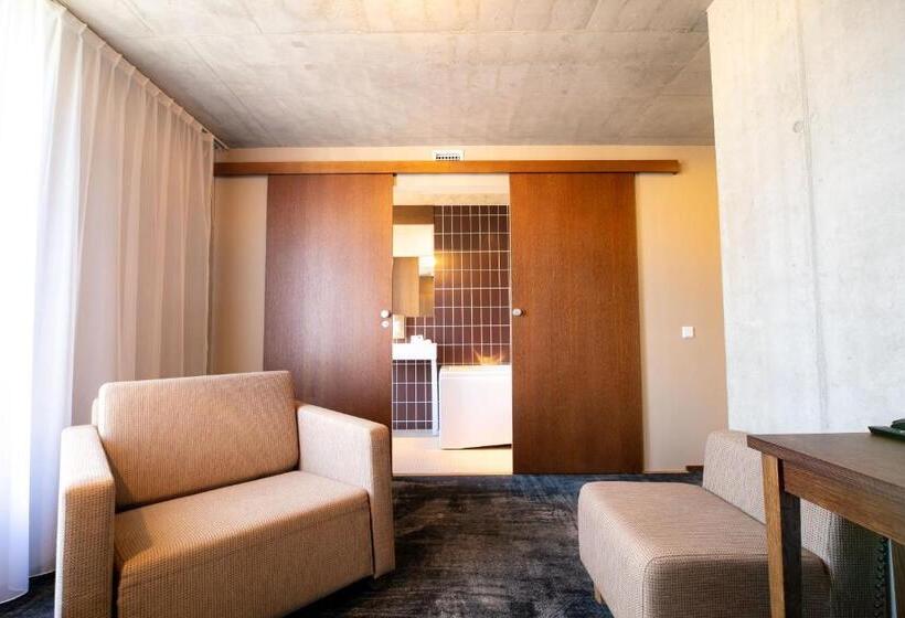 スイート, Johan Spa