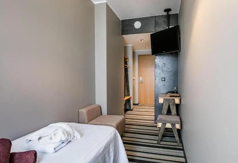اتاق استاندارد یک نفره, Johan Spa