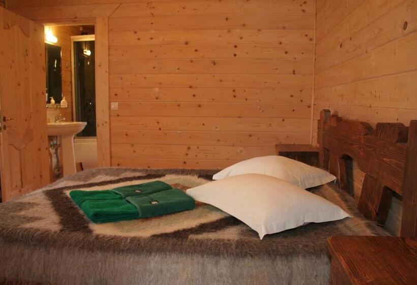 سوییت, On Dovbush Path