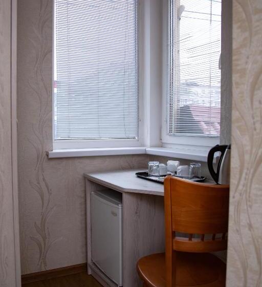 اتاق اکونومی, Piligrim 2