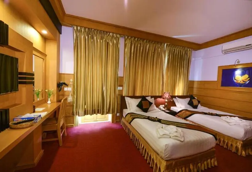 اتاق لوکس با بالکن, Shwe Kyun
