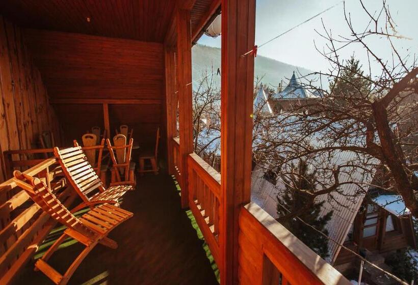 آپارتمان 3 خوابه, U Yaroslava