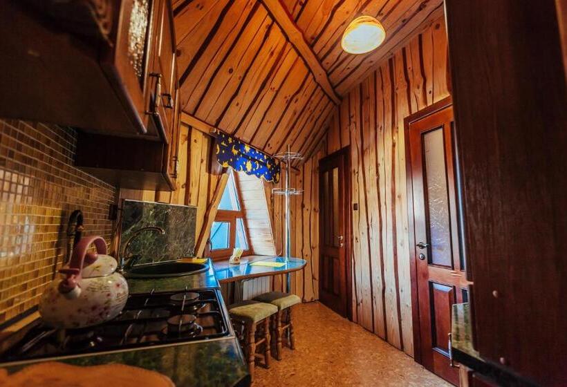 آپارتمان 3 خوابه, U Yaroslava