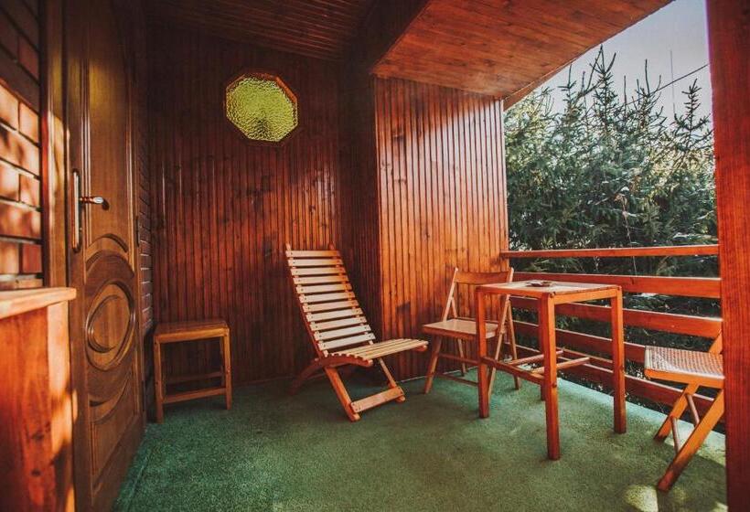 آپارتمان 2 خوابه, U Yaroslava