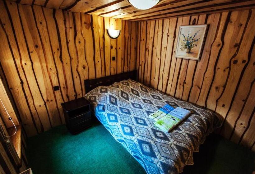 خانه 2 خوابه, U Yaroslava