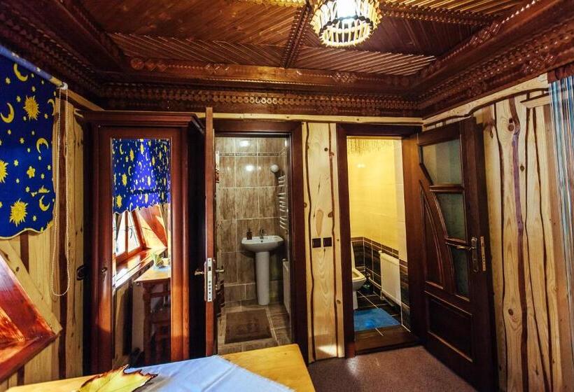 خانه 2 خوابه, U Yaroslava